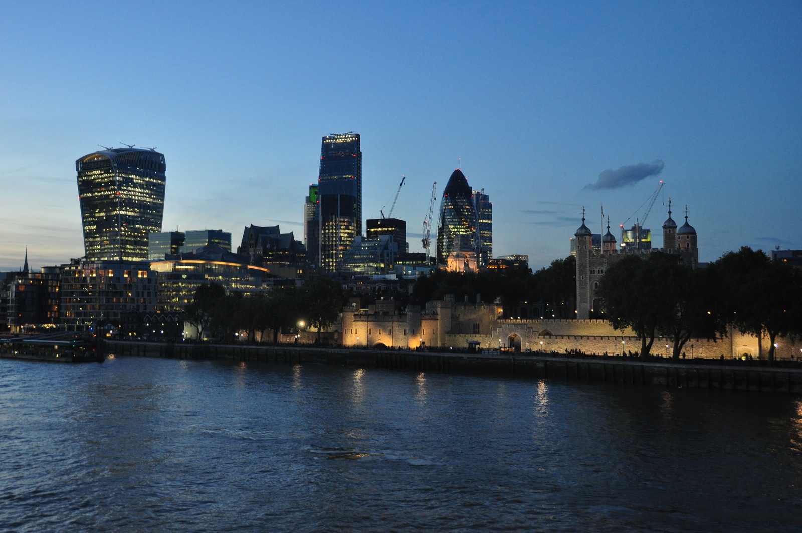 REJS: Photos: London: Tower of London and Tower Bridge, 3 October 2014