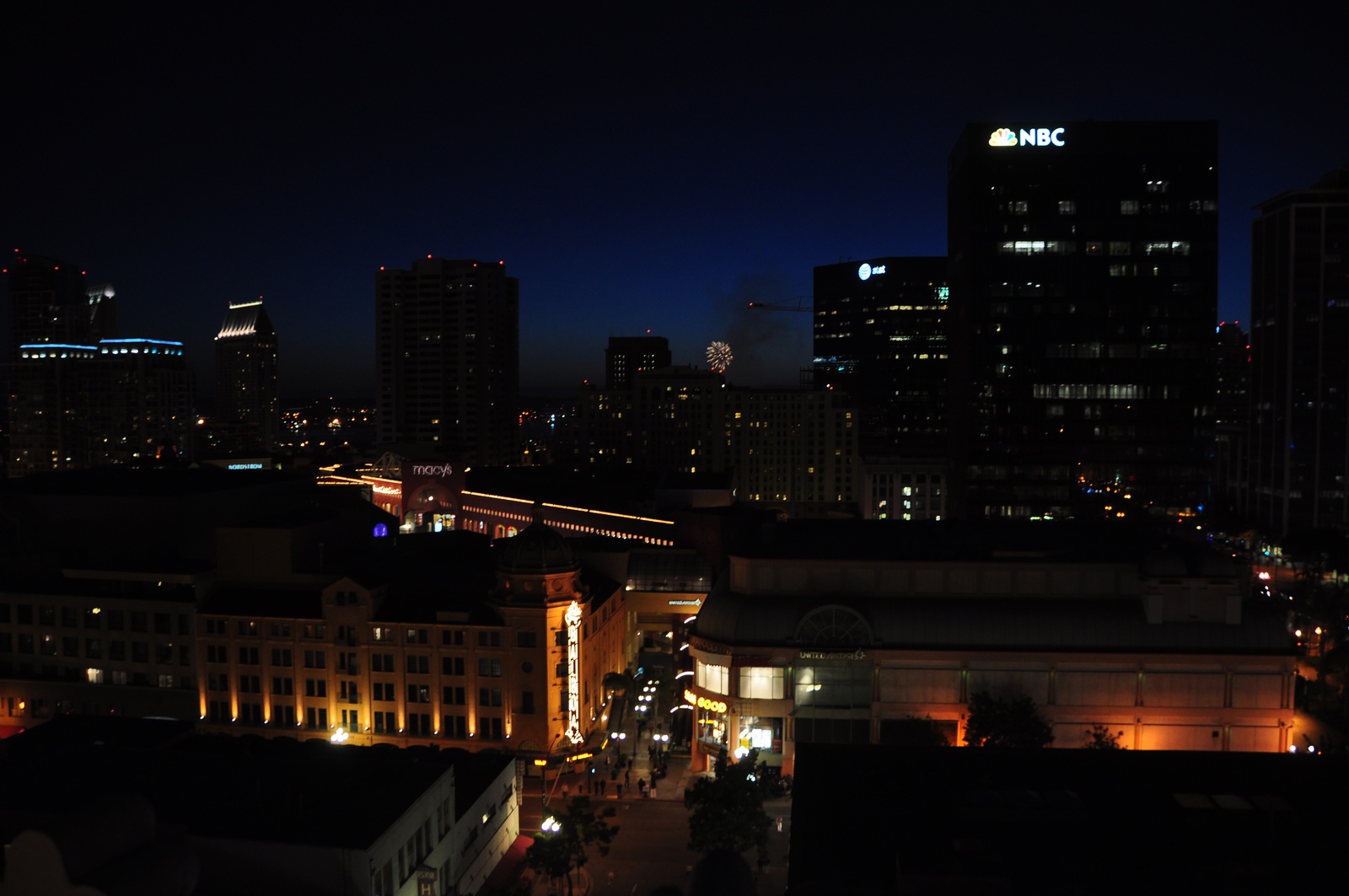 REJS: Photos: California, March 2011: San Diego: Gaslamp District